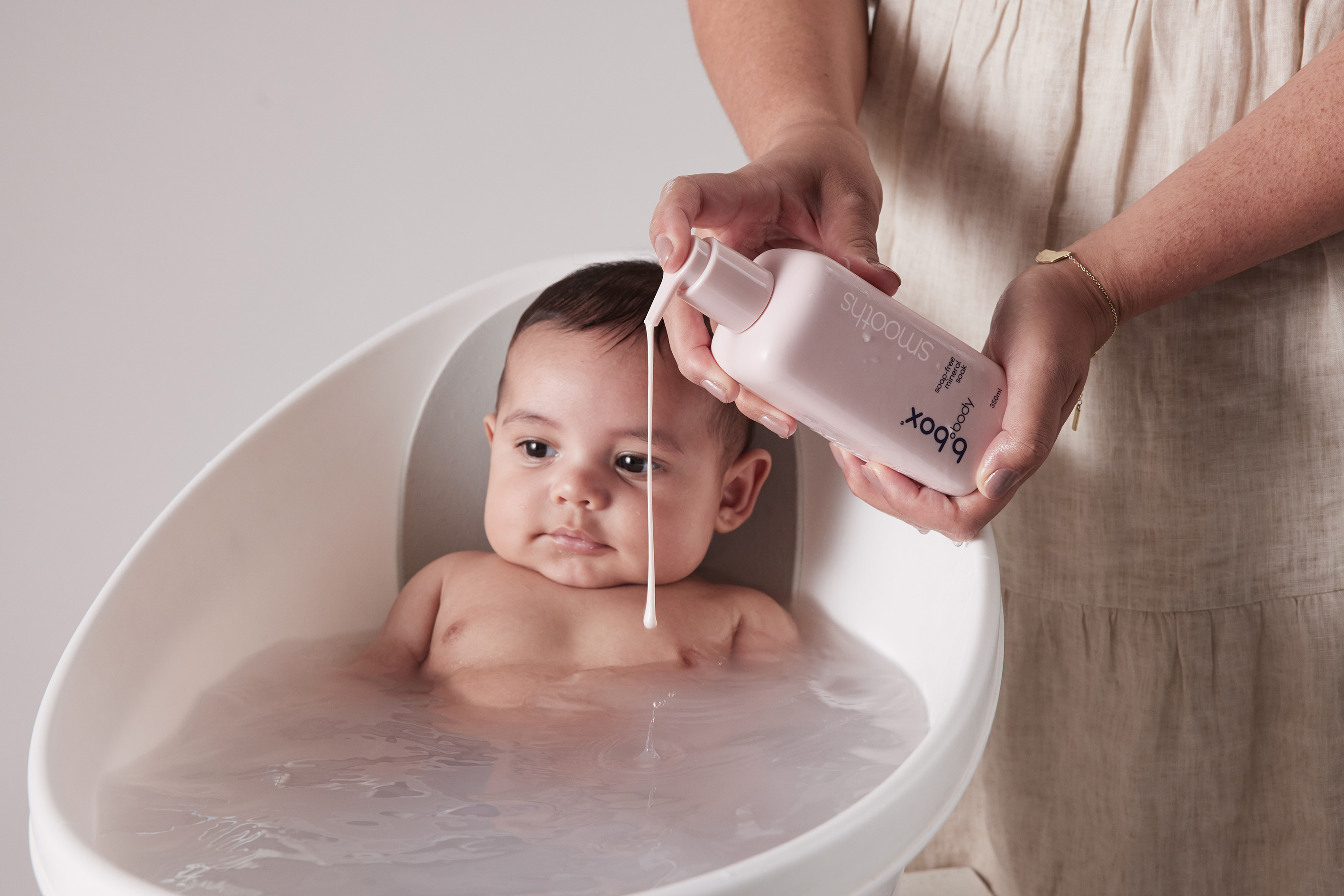 b.box smooths ミネラルソーク - 沐浴シーン