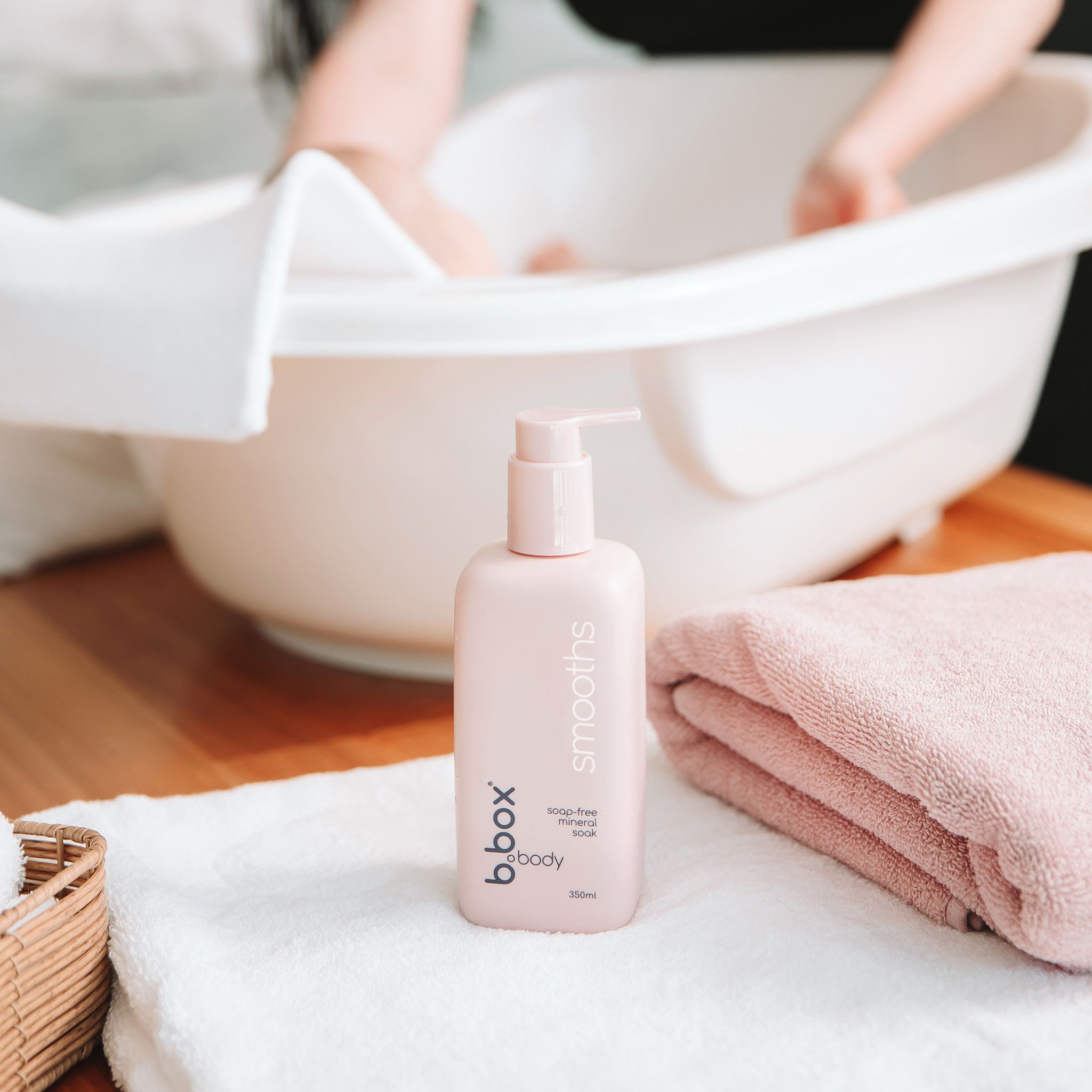 b.box smooths ミネラルソーク - バスタイムシーン